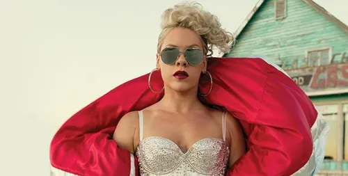 Pink : nouveau clip dévoilé !