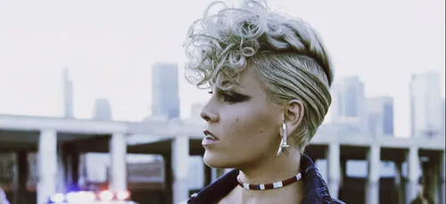 Pink : elle annule certaines dates de concerts !