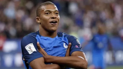 La France monte dans le quart