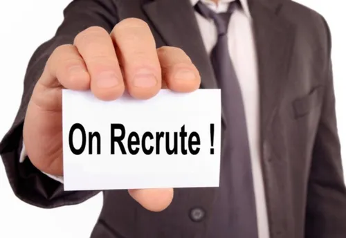 On recrute un(e) chargé(e) de...recrutement