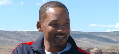 Will Smith fait le grand saut pour ses 50 ans