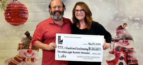 En faisant le ménage, ils retrouvent un ticket gagnant de 1,8...