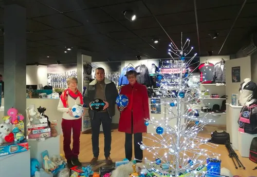 L'Estac dans la peau du Père Noël vert