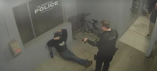 Il tente de voler un vélo devant… un poste de police et se fait...