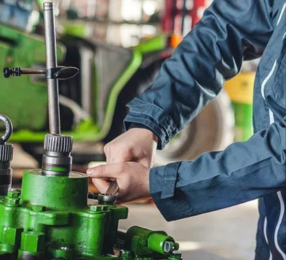 Offre d'emploi, mécanicien agricole