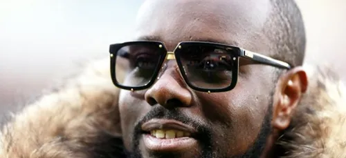 Gims : il se dévoile sans lunettes pour une grande occasion !