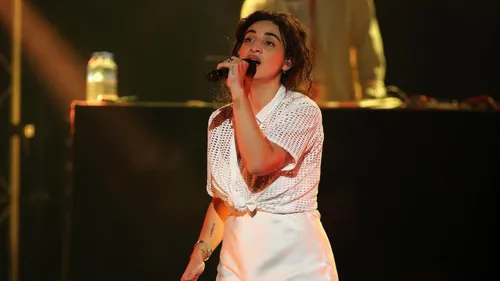 Camélia Jordana ne chantera pas avec le Grand Choral.