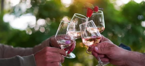 Le champion du jour: il rajoute la case "Apéro" sur son attestation