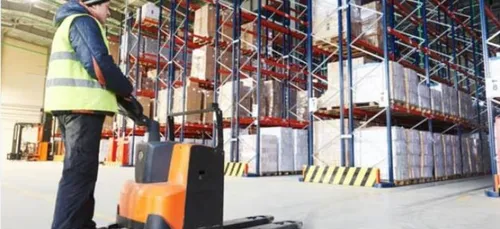 Un poste de préparateur de commandes