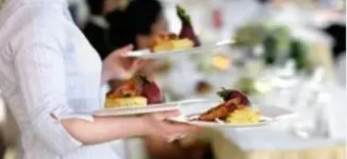 Un bar recrute pour sa réouverture