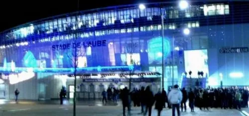 Tour de chauffe des supporteurs avant le derby-Estac-Reims