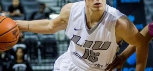 Un meneur Islandais à l'Etoile