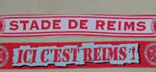 Les fervents supporteurs du Stade de Reims d'attaque avant le...
