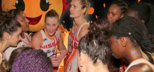 Nayo Raincock arrive chez les Flammes