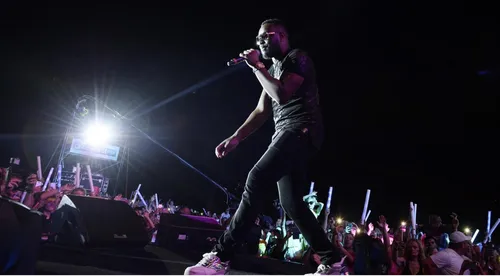 NAESTRO, GIMS, DADJU, SLIMANE, VITAA "Bella Ciao" (Live)