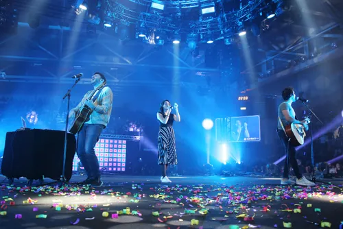 DIVA FAUNE & LEA PACI "Get Up" (Live)