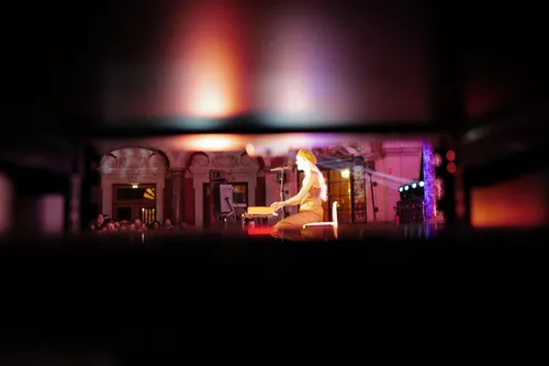 CONTACT SESSION - Clara Luciani & Angèle (Aftermovie)