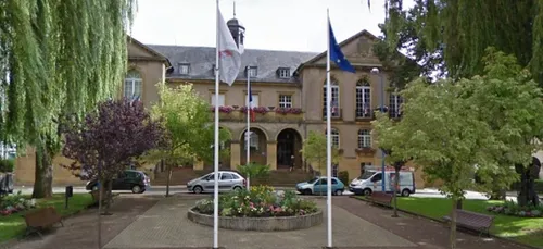 Manifestation à Ars-sur-Moselle contre la fermeture de la Trésorerie