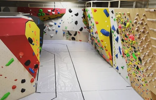 La plus grande salle d'escalade de blocs en Lorraine