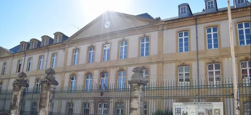 Nancy: Le Lycée Poincaré ferme ses portes à cause de deux cas de...