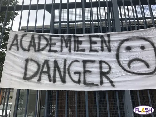 Réunion publique contre la suppression de l'académie de Limoges