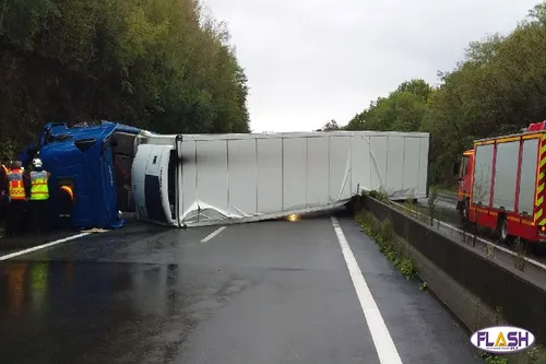 De grosses perturbations après un accident de poids lourd sur l'A20