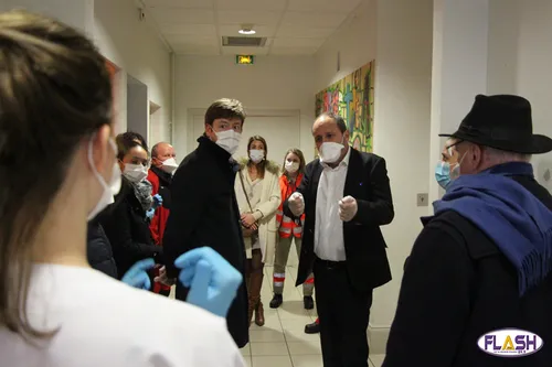 Le premier centre d’hébergement temporaire spécialisé COVID-19 de...