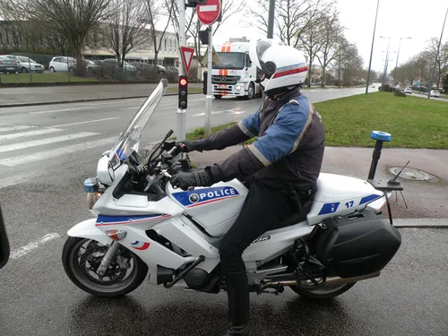 Appel pour le caillassage de policiers
