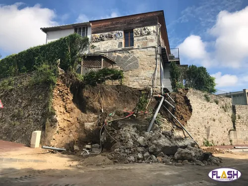 Un mur d'enceinte s'effondre aux Casseaux