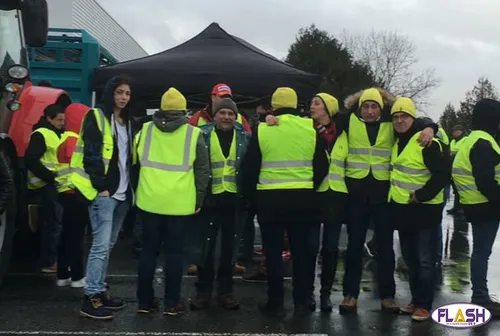 Gilets Jaunes : Blocage de la RN 145 et chaîne humaine