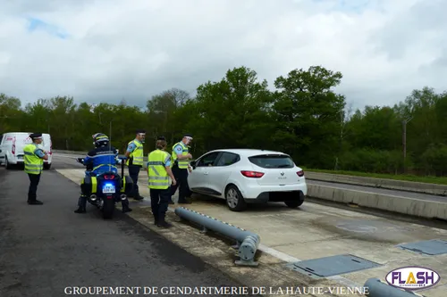 Les gendarmes renforcent les contrôles du respect des mesures de...