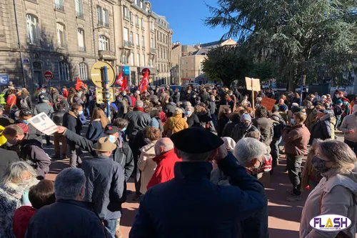 500 personnes à Limoges contre la loi sur la "sécurité globale"