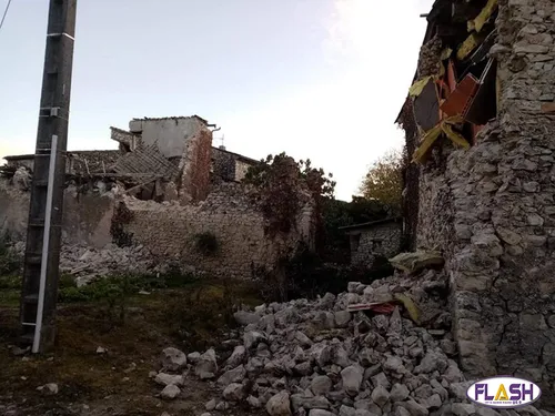 Séisme : Les Pompiers de l'urgence internationale au Teil