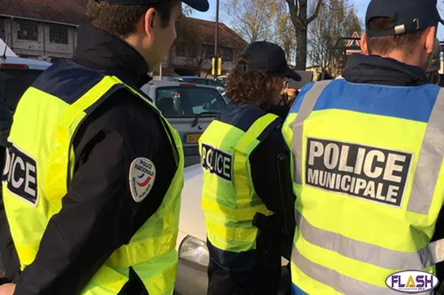 Un voleur a l'arraché interpellé en flagrant délit par la police