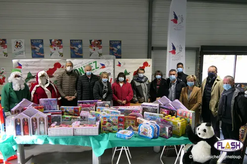 Début de la campagne des «Pères Noël Verts» du Secours Populaire