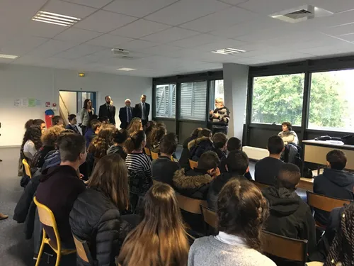 Rencontres de la sécurité : le préfet à la rencontre des jeunes