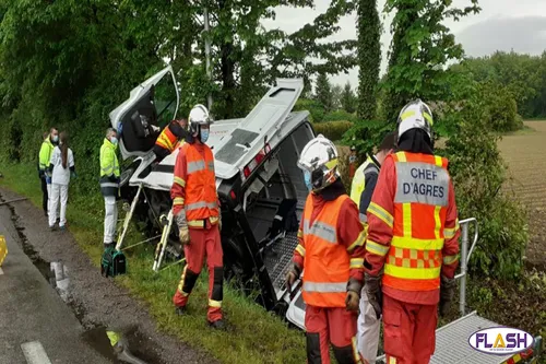 Panazol : Une camionnette termine sa course dans un fossé après le...
