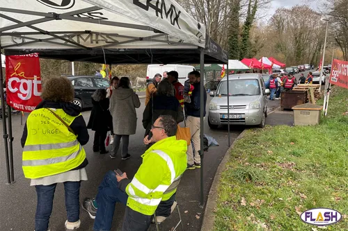 Retraites : le blocage se poursuit sur le site Legrand de...