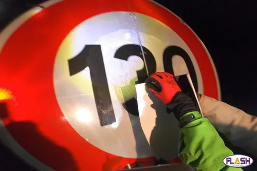 Le groupe « Extinction Rebellion » passe la vitesse de 130 à 110...