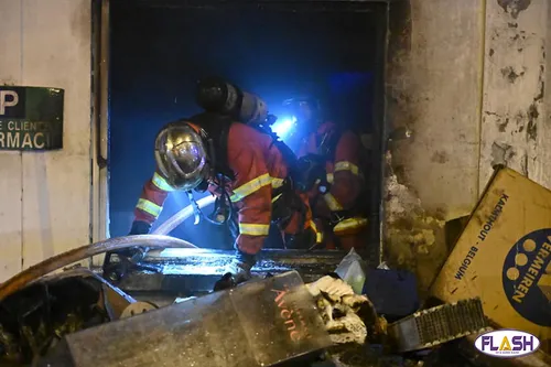 Limoges : Un feu de poubelle qui se propage à une pharmacie
