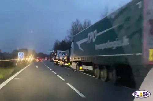 Des centaines de poids-lourds stockés en Haute-Vienne