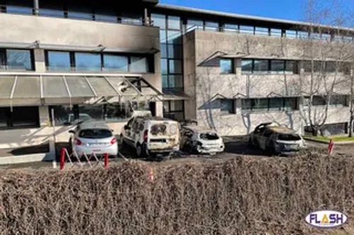 Limoges : 4 véhicules incendiés sur un parking de l'ARS