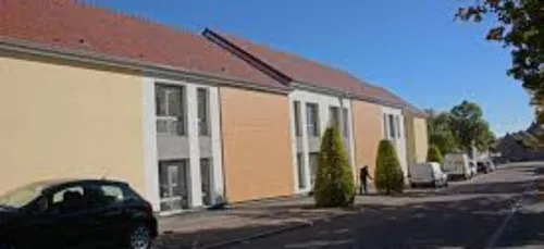 La Résidence Accueil de St Apollinaire signe ce lundi un...