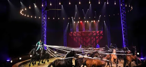 Le cirque Gruss s’est installé au Zénith