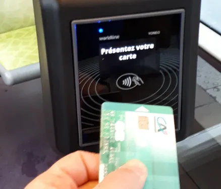 Divia lance un service inédit de paiement pour les 10 parkings en...