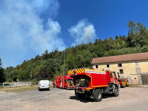 Feu de forêt en cours entre Mortagne et Brouvelieures