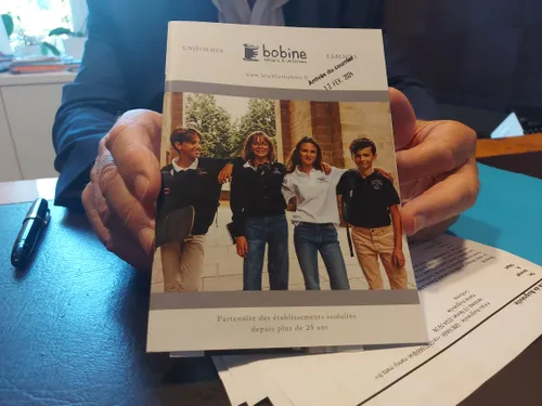 Bulgnéville (88) : le maire rétropédale, pas d'uniformes pour les...