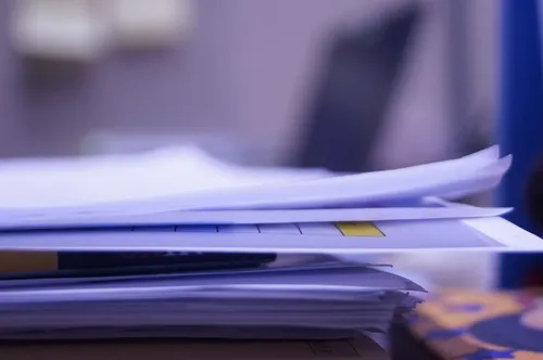 Le gouvernement abandonne le projet de réduction des indemnités...