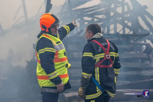 Explosion dans une entreprise à Charmes : un employé gravement...