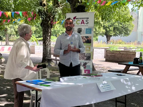 Avec la charte "Ville Aidante Alzheimer", Thaon-les-Vosges prend 8...